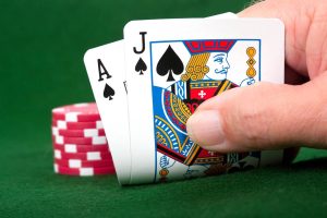 How to play blackjack online